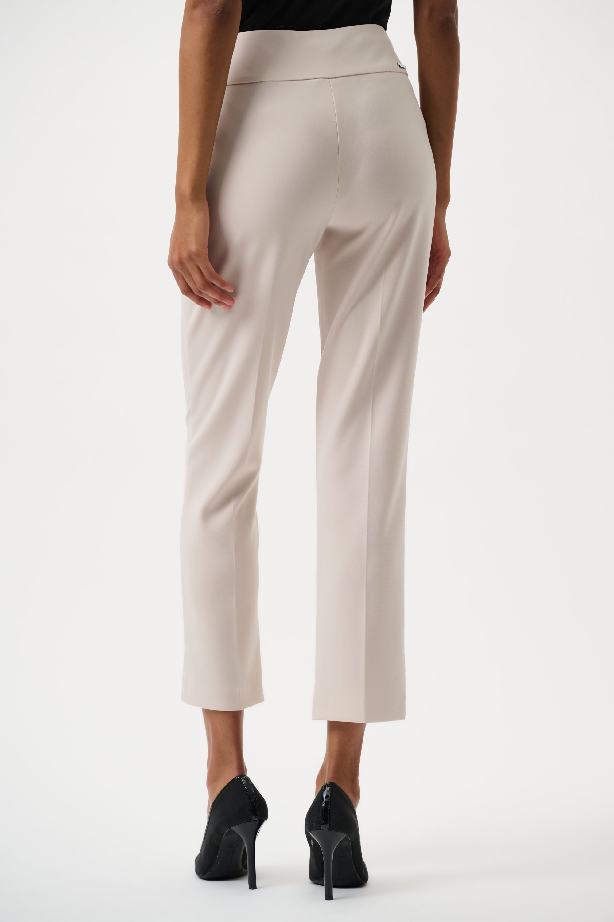 Classic Cropped Pant