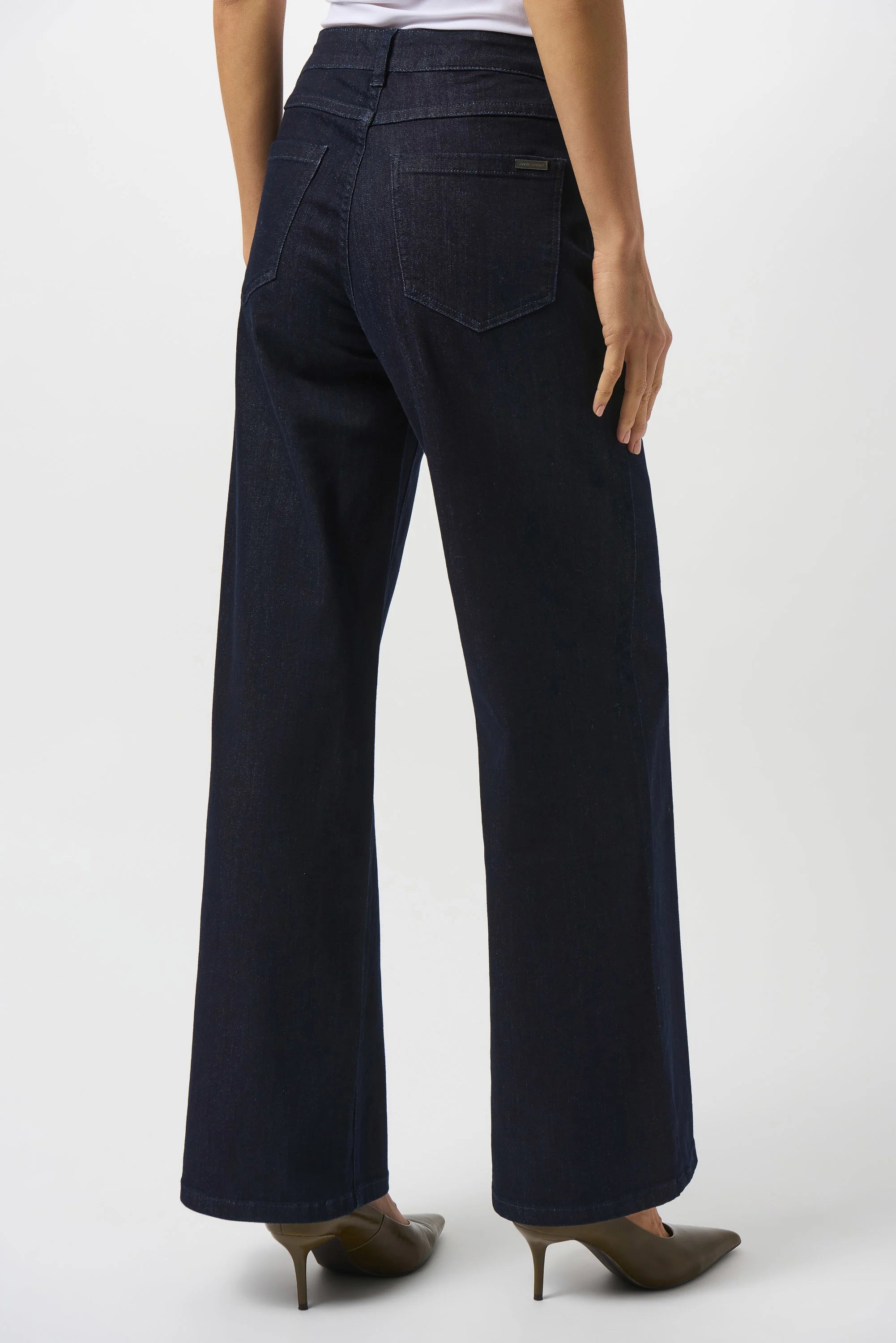 Back image of Joseph Ribkoff goldie classic denim pant.