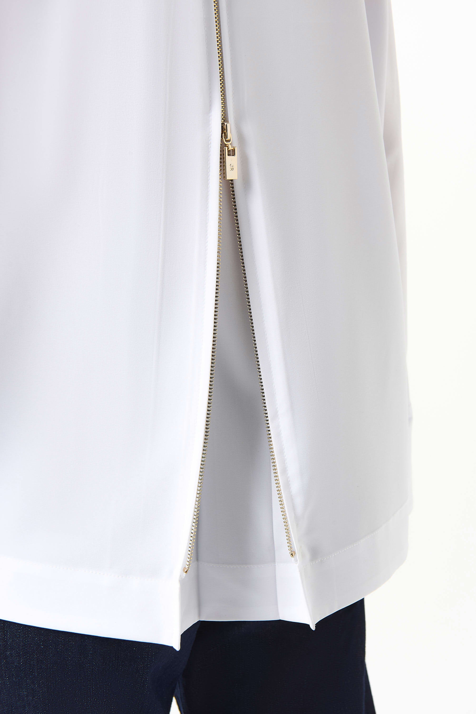 Front detail image of Joseph Ribkoff white poplin button front boxy top.