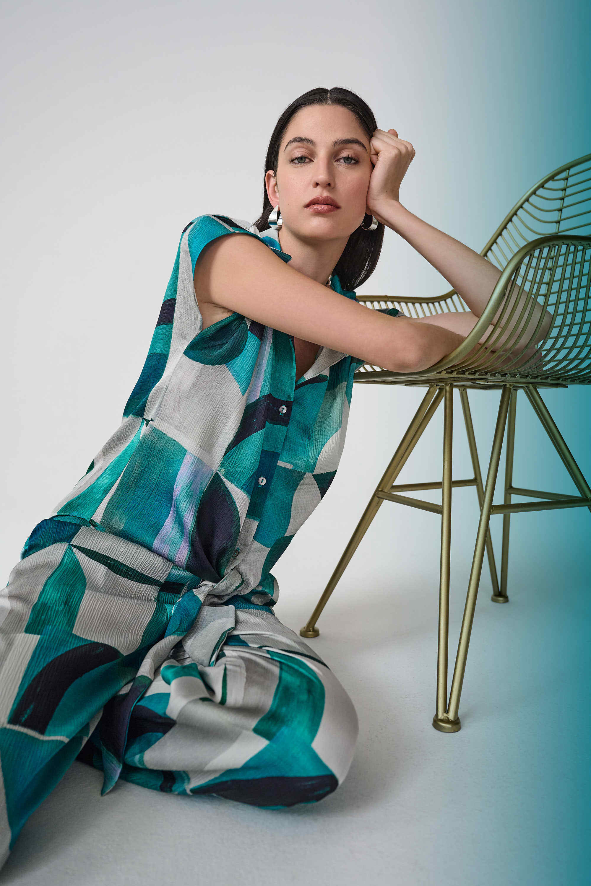 Textured Satin Geometric Print Boxy Top With Front Ties