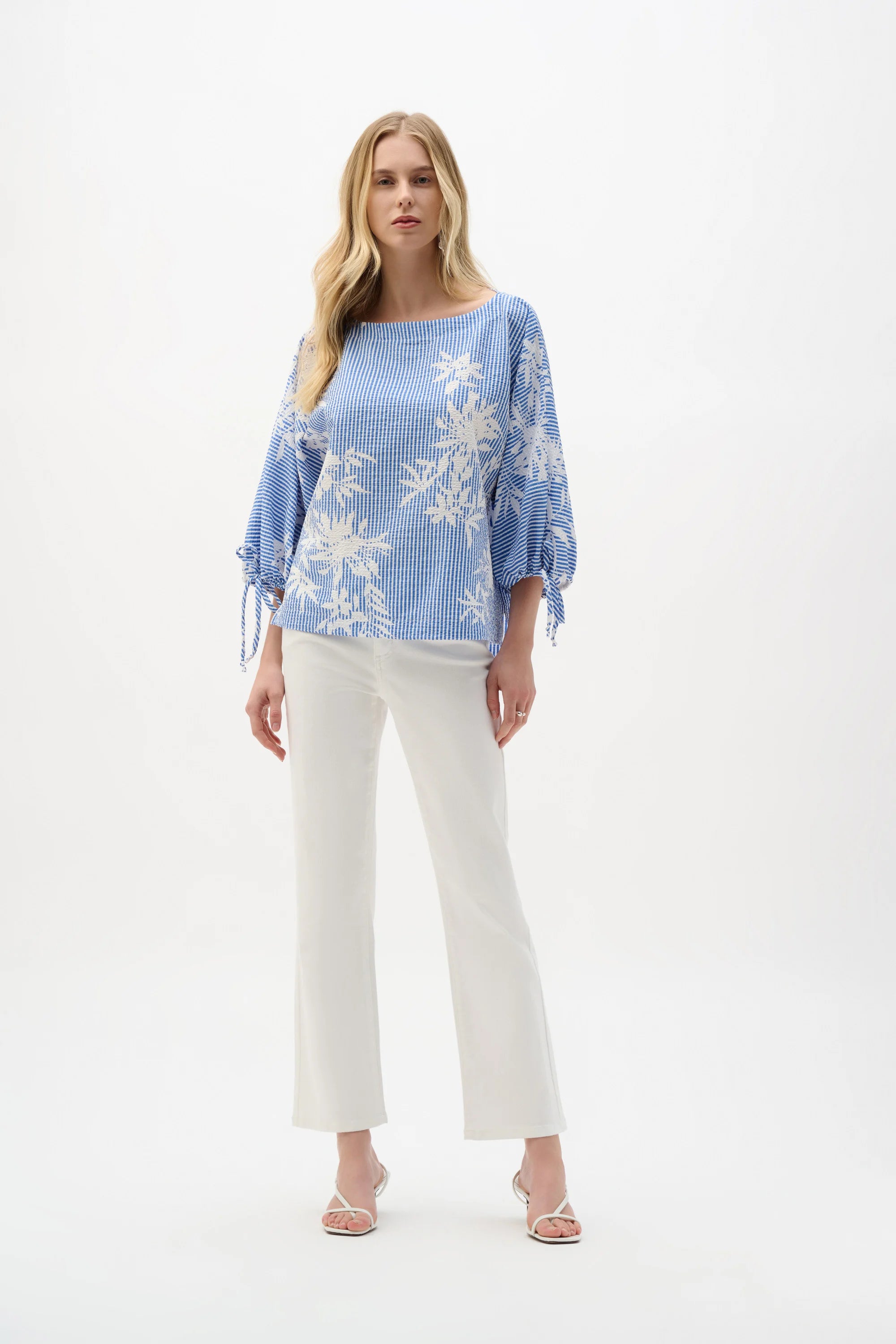 Woven Seersucker Floral Print Trapeze Top (Copy)