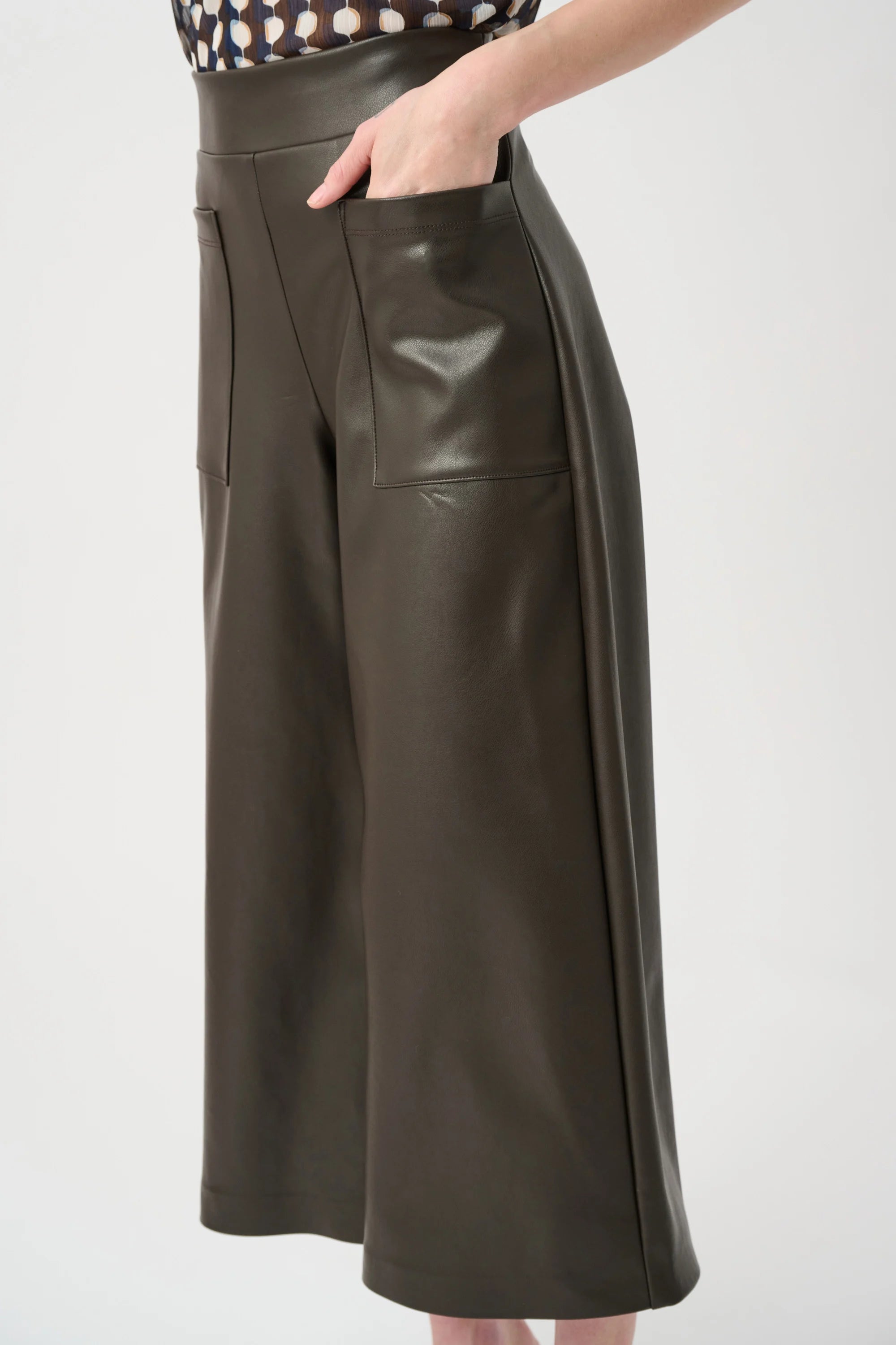 Side View Leathertte Pull-on Culotte Pants