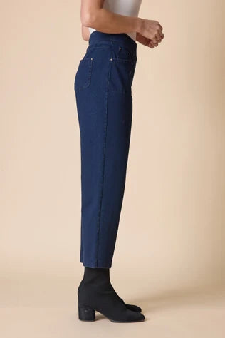 Pull On Seamed Straight Leg 27" Jean