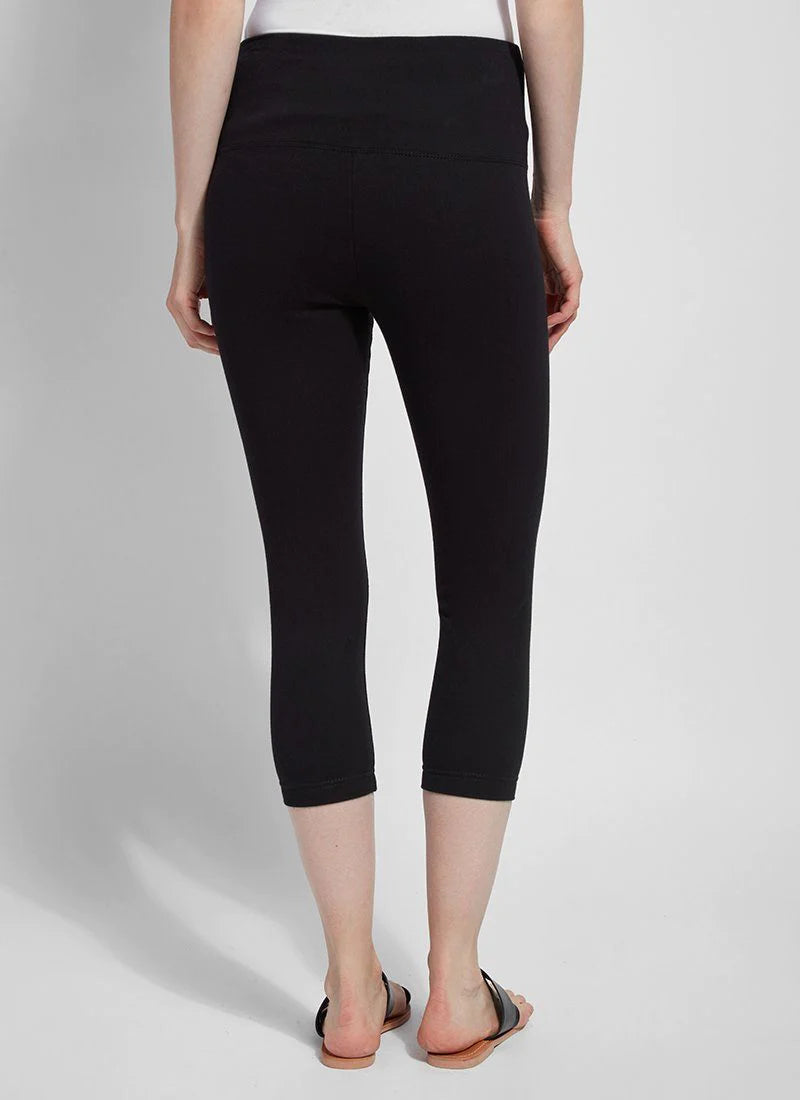 Back image of Lysse denim capri. Pull on black bottoms.