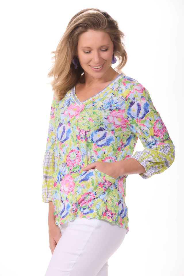 3/4 Sleeve V-Neck Crinkle Top