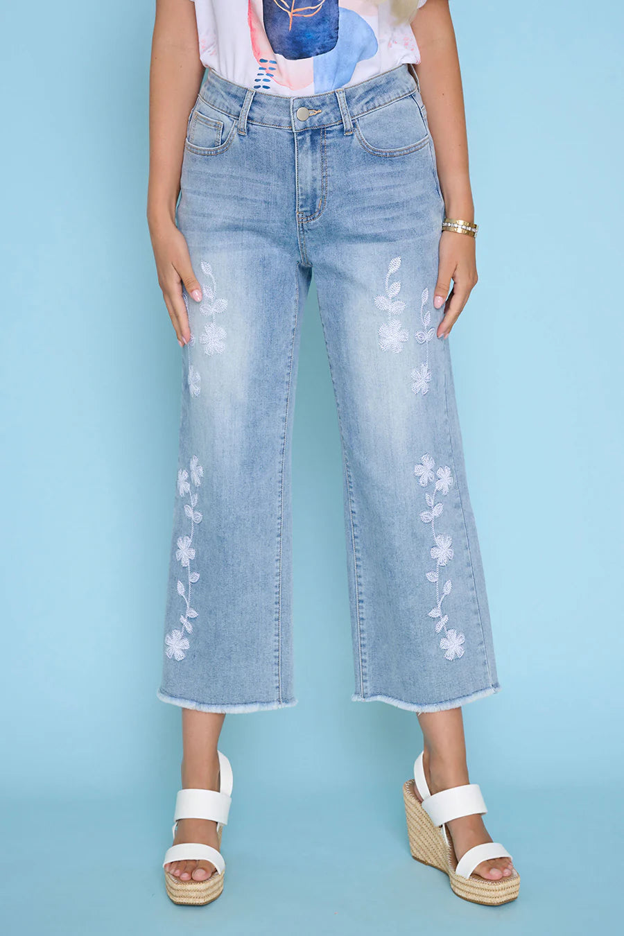 23" Embroidered Wide Leg Jean