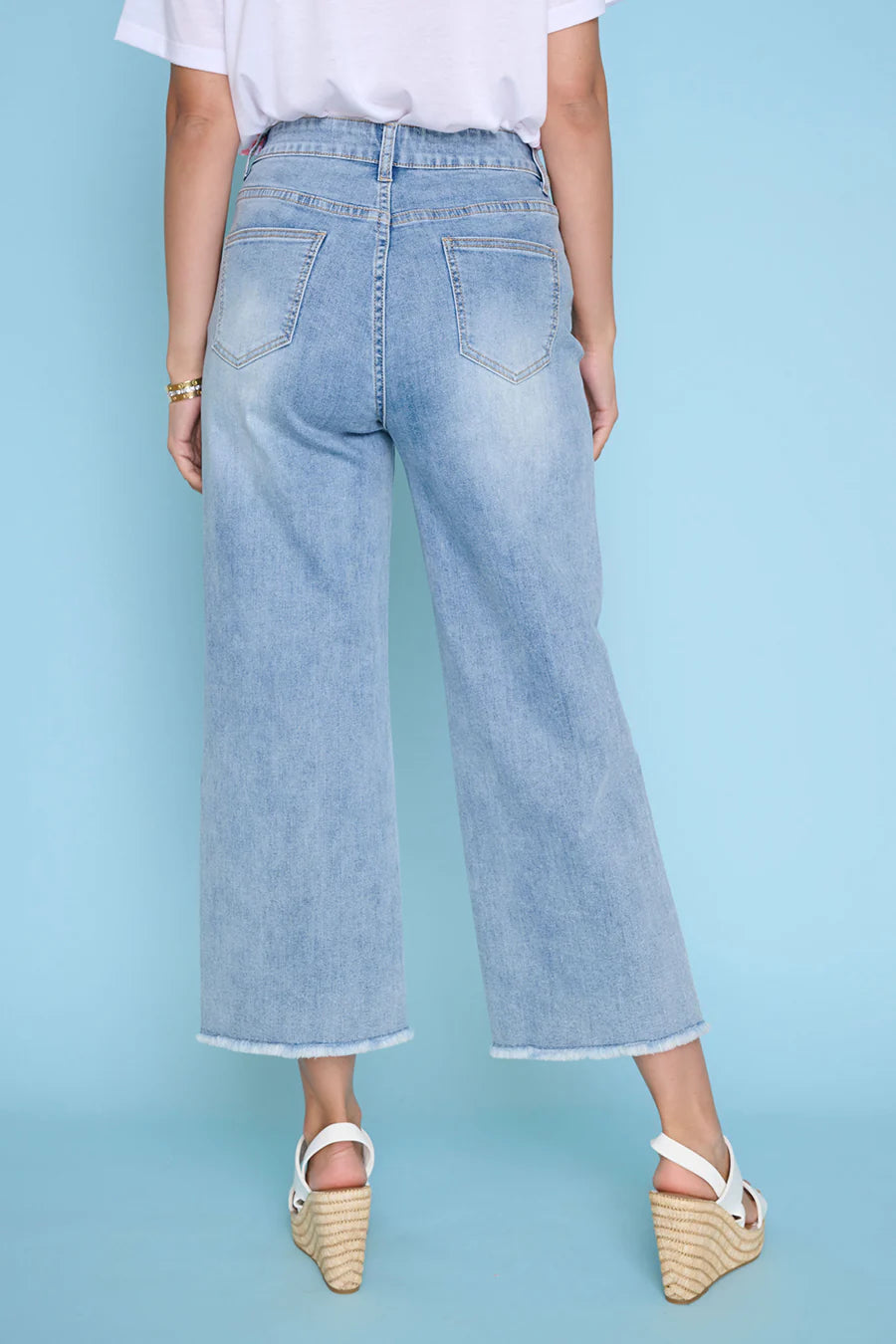 23" Embroidered Wide Leg Jean