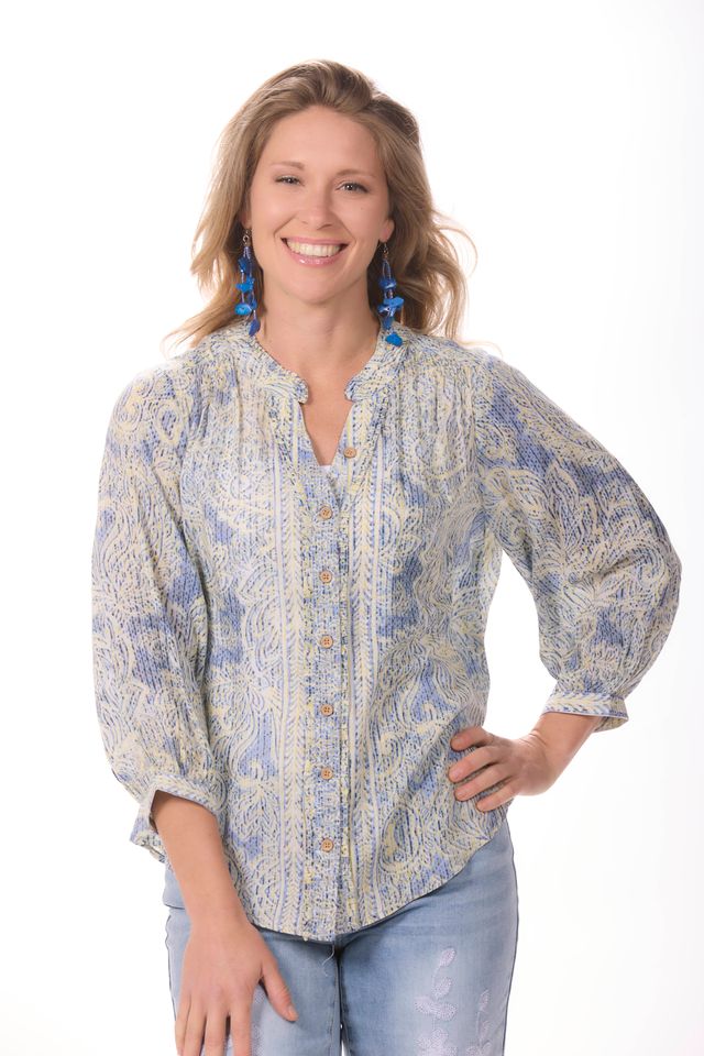 3/4 Sleeve Stand Collar Button Down