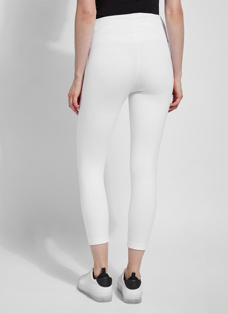 Back image of Lysse flattering crop leggings. Pull on white capri bottoms. 