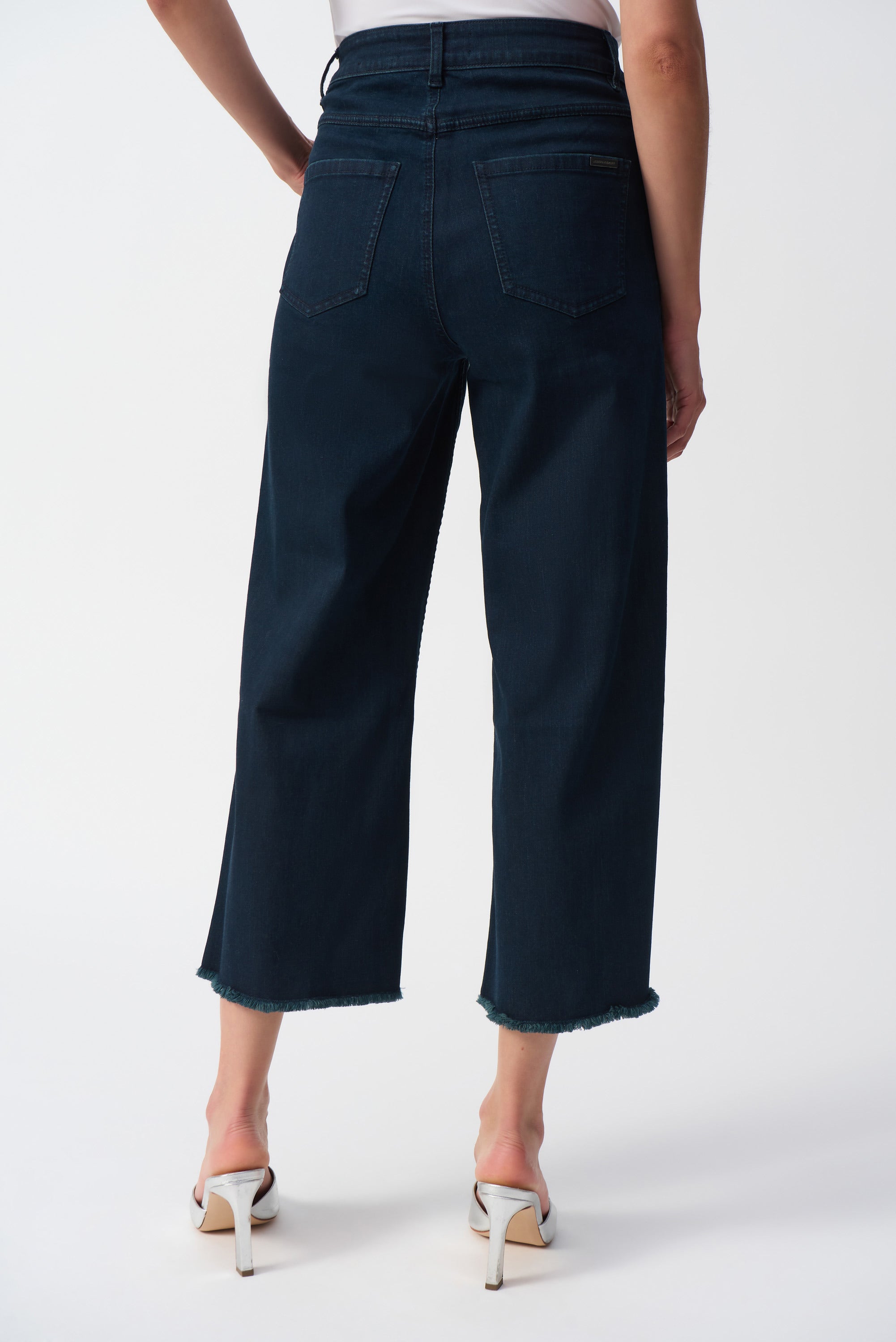 Back image of Joseph Ribkoff culotte jean with embellishments. 