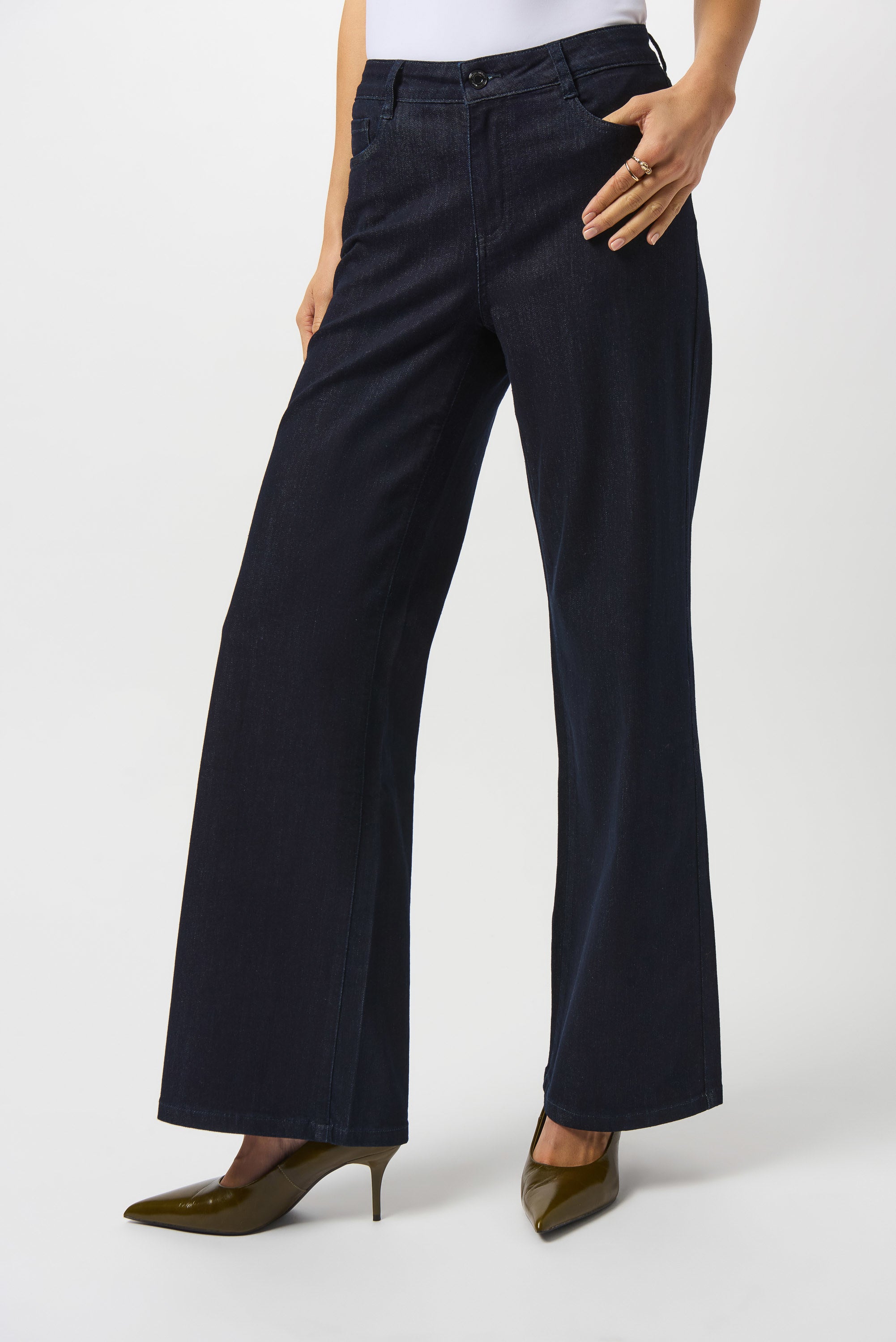 Front image of Joseph Ribkoff goldie classic denim pant.