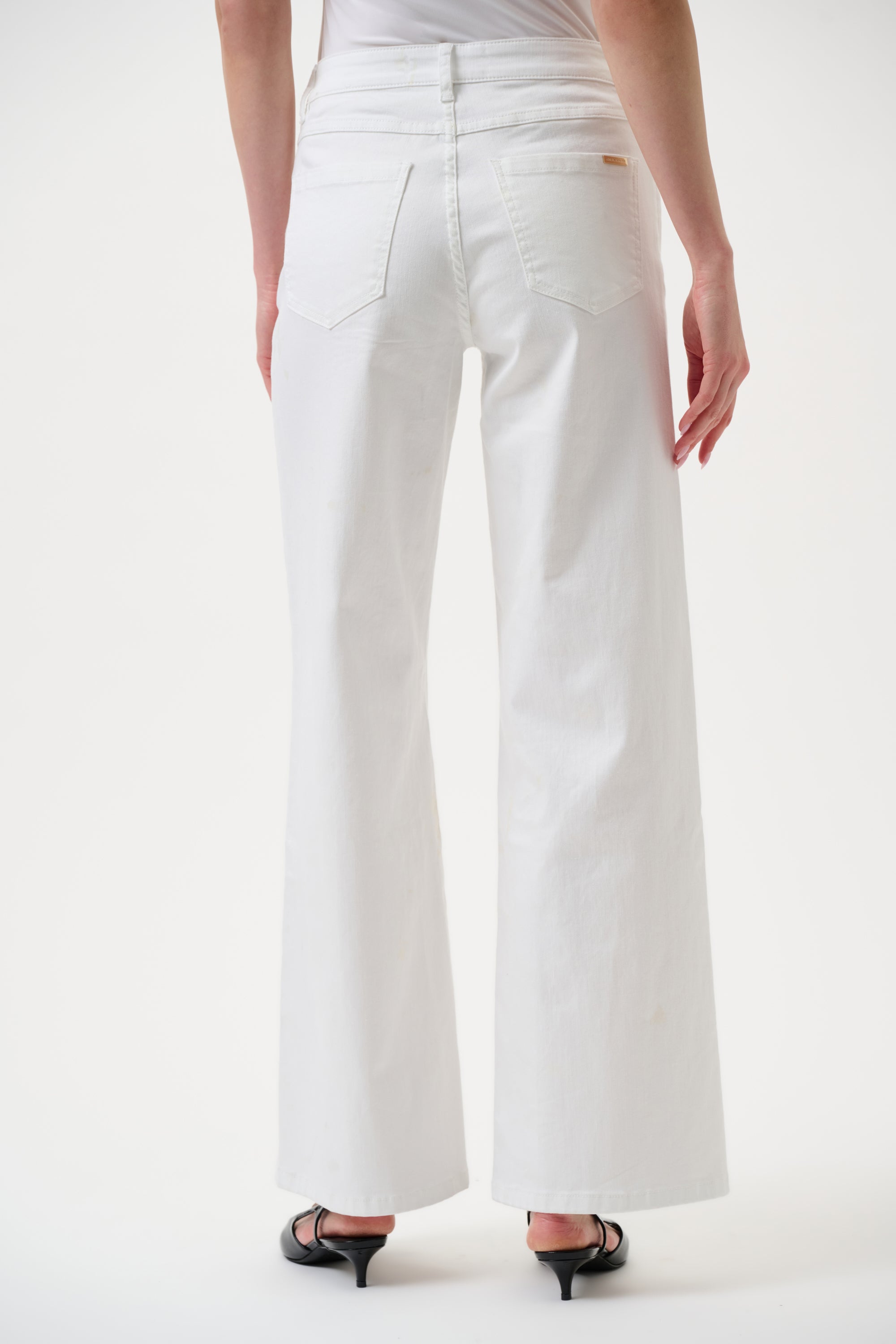 Goldie Classic Wide-Leg Stretch Jeans