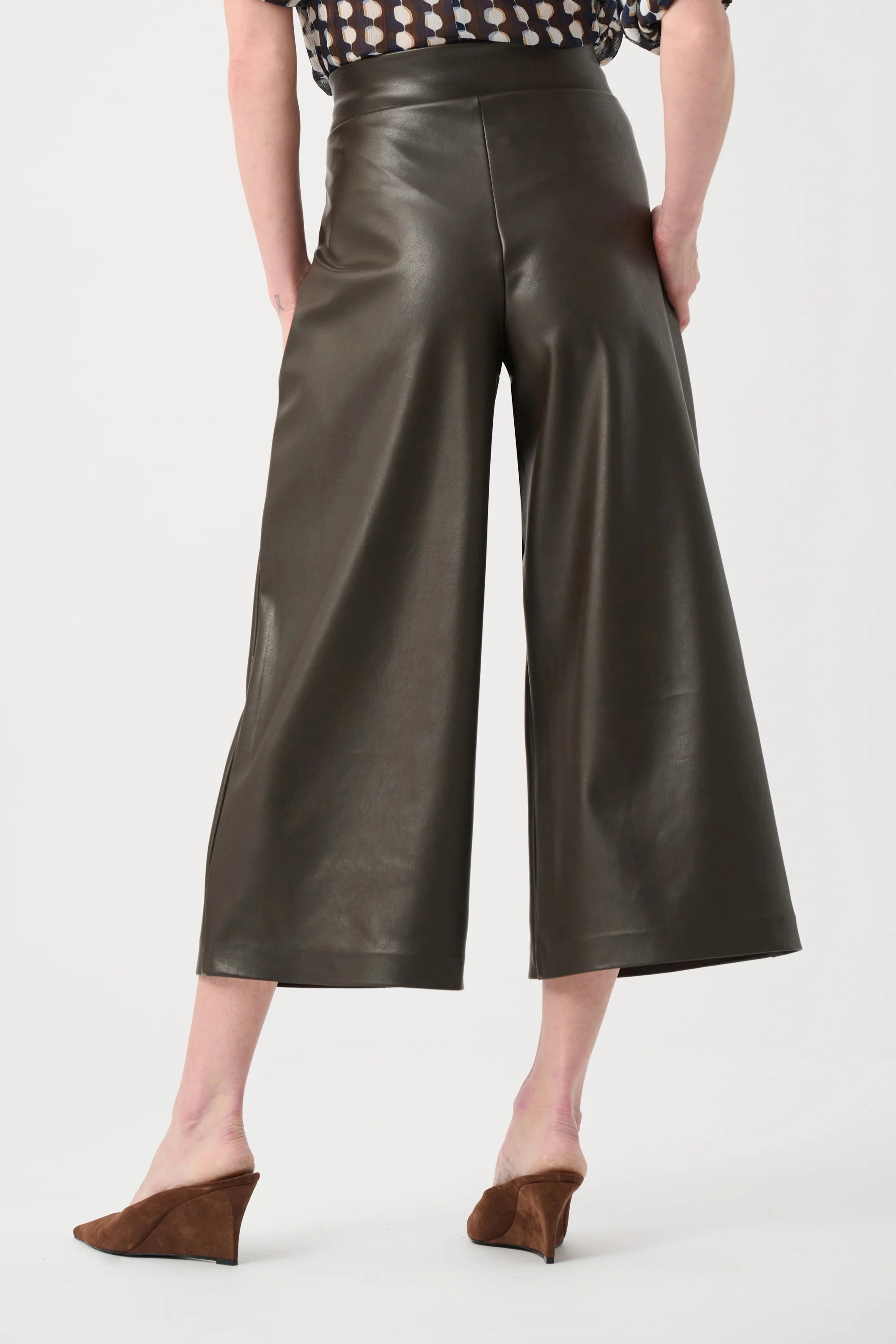 Back View Leathertte Pull-on Culotte Pants