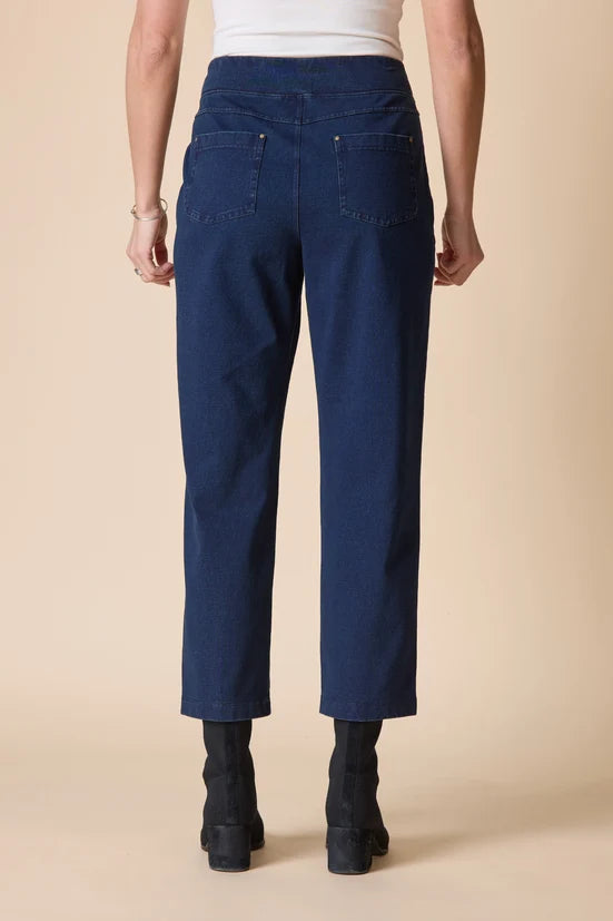 Pull On Seamed Straight Leg 27" Jean