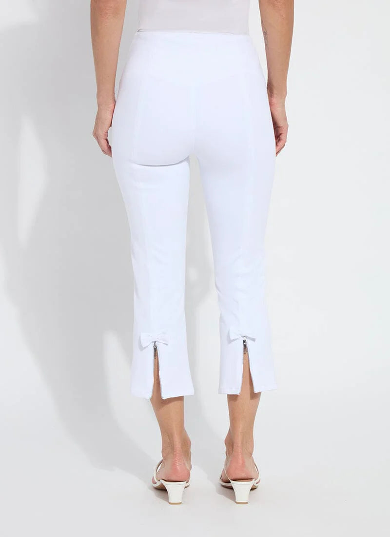 Back image of Lysse pull on Lizzette Bow detail crop.