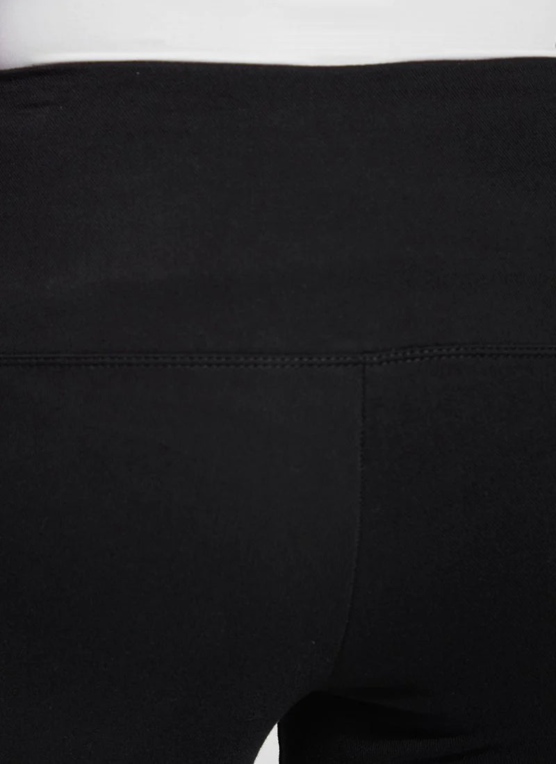 Detail image of Lysse denim capri. Pull on black bottoms. 