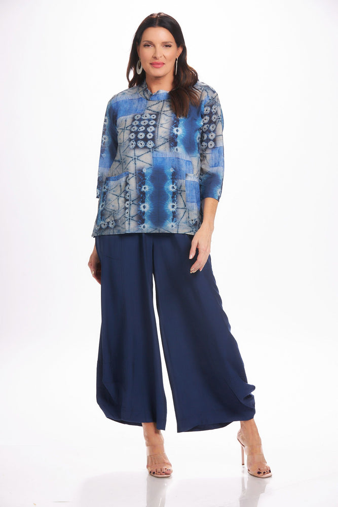Front image of Shana 3/4 sleeve crushed top with pocket. Blue printed top. 