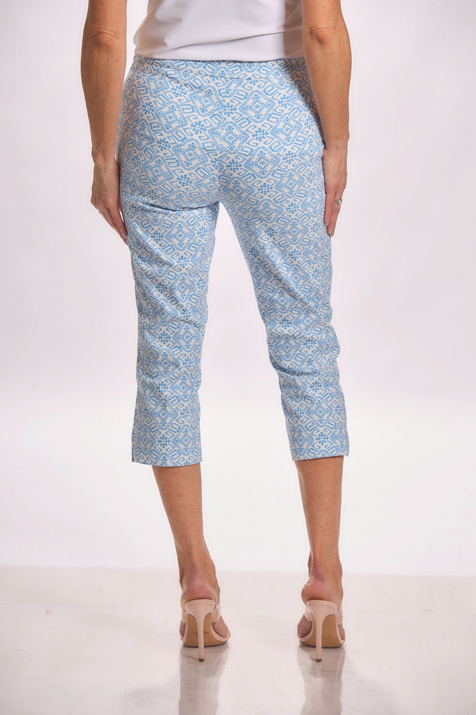 YOU Capri 22 Inch with Side Slit