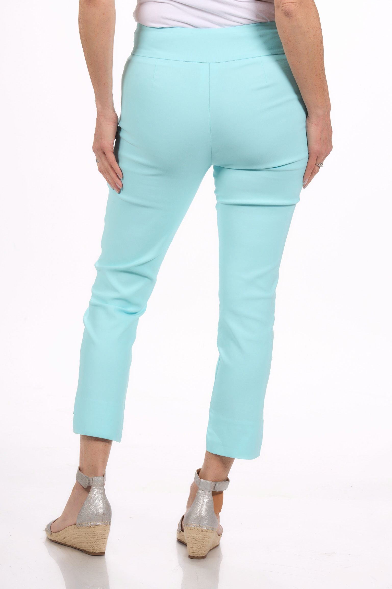 Back image of Tribal blue oasis pull on capri bottom. 