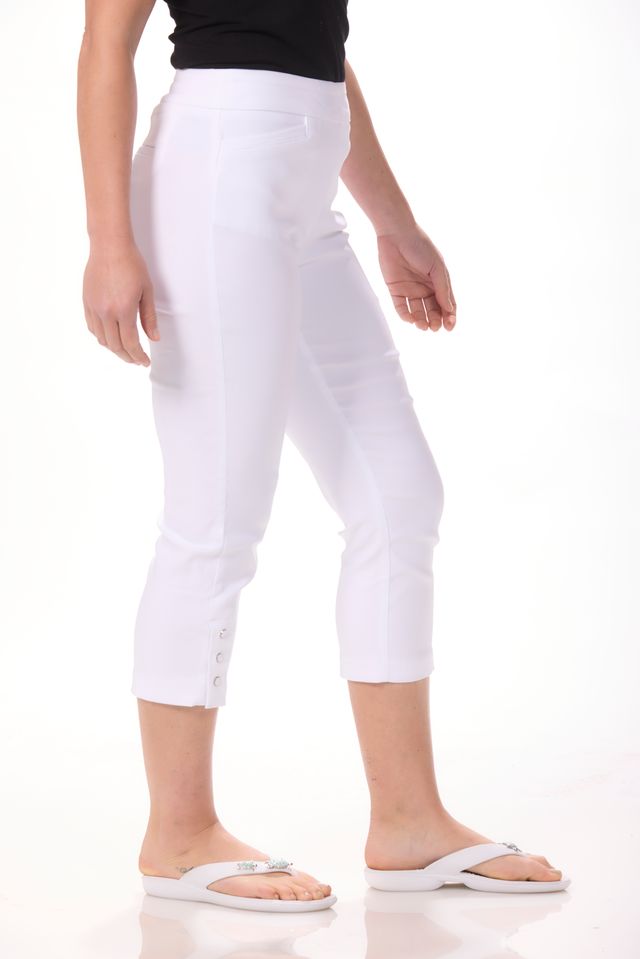 Pull on 22" Capri with Snap