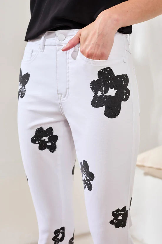 Front Close Up  View Image of Patchington Audrey Print Slim 25" Crop in White/Black