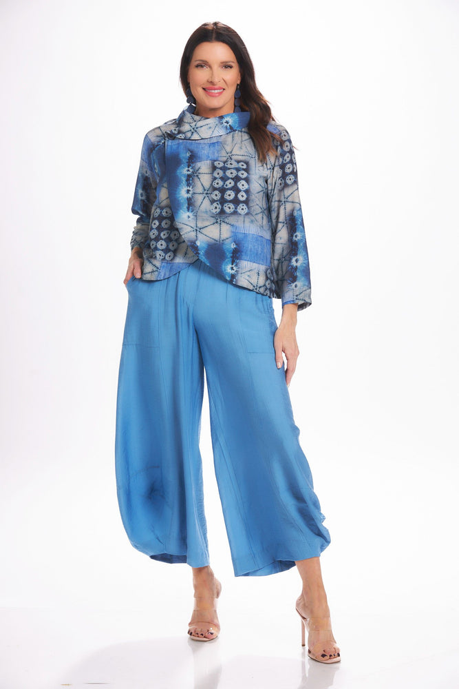 Front image of Shana crushed lantern pant. Blue pull on pants with pockets. 