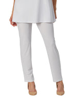 A classic, tailored silhouette pull on straight leg pant in white