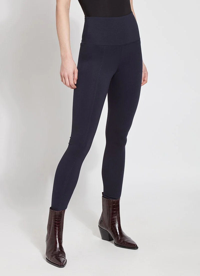 Side View Image of Lysse Midnight legging with concealed signature waistband. Signature Center Seam